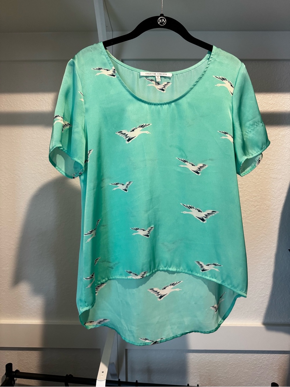 Collective Concepts Aqua Seagull-Print Short Sleeve Blouse